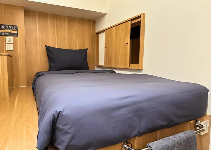 Althia Private Capsule Quarters *